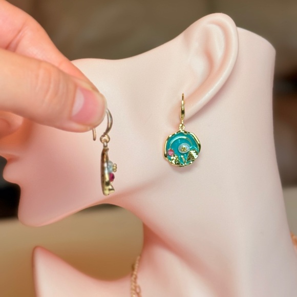 Elegant Gold and Blue Floral Earrings - Picture 7 of 10